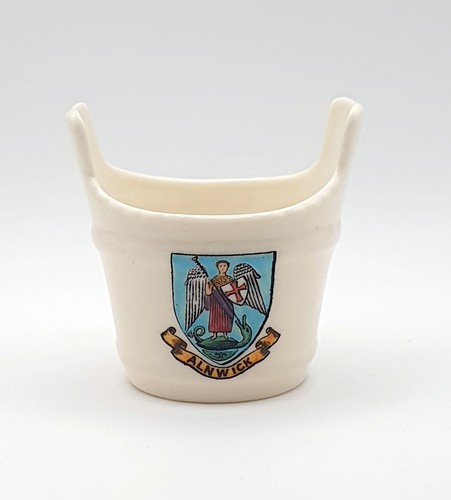 Antique goss crestware - w,